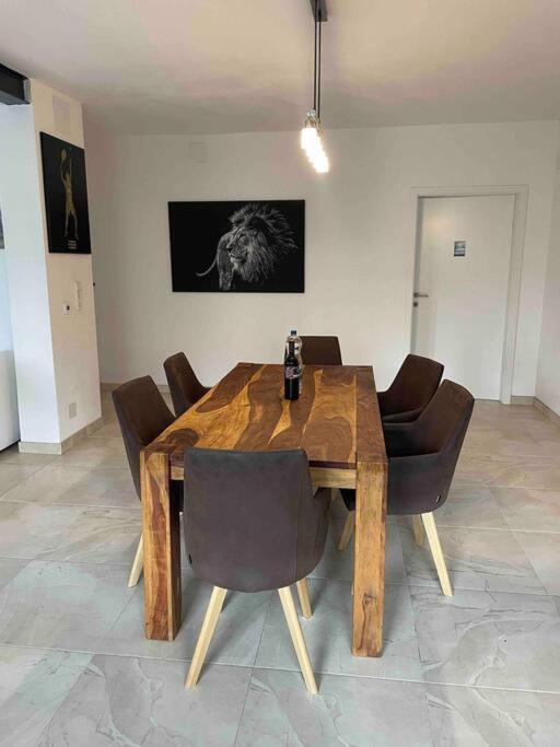 Moderne Wohnung Mit Stil Gross Gerungs Exteriér fotografie